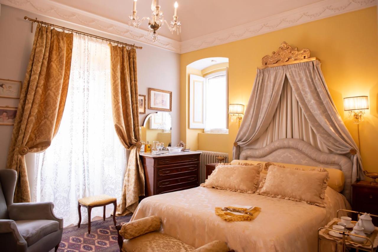 Casa Isabella B&B Рока Сан Джовани Екстериор снимка