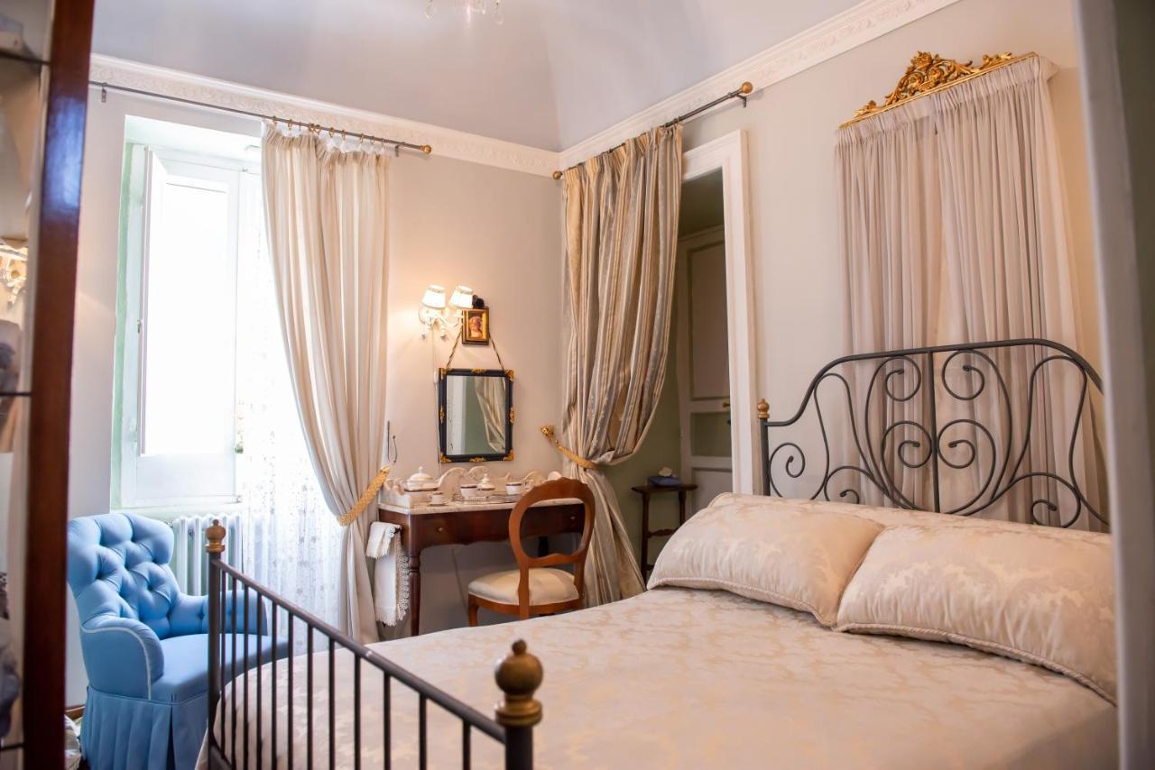 Casa Isabella B&B Рока Сан Джовани Екстериор снимка