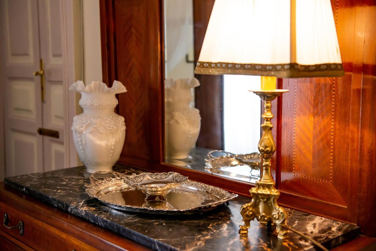 Casa Isabella B&B Рока Сан Джовани Екстериор снимка