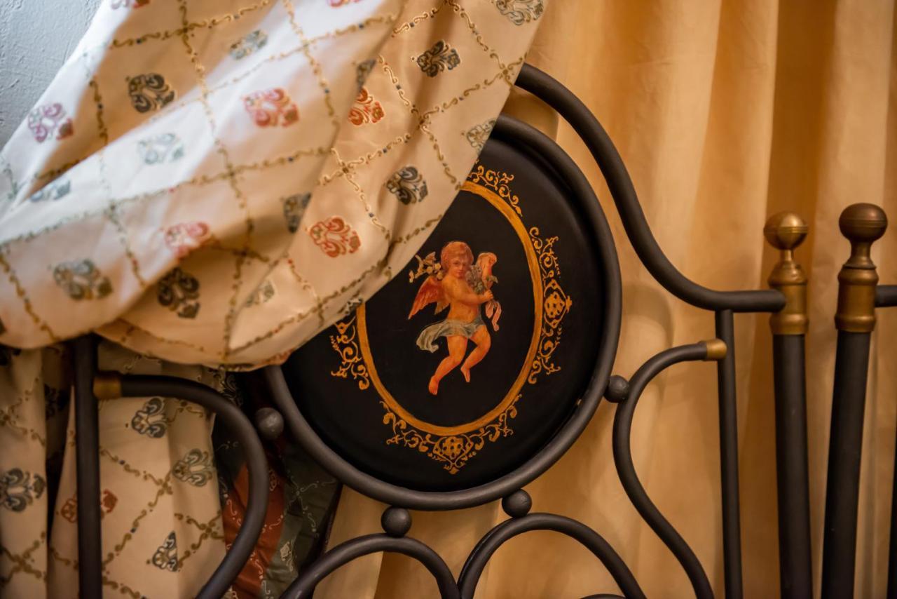 Casa Isabella B&B Рока Сан Джовани Екстериор снимка