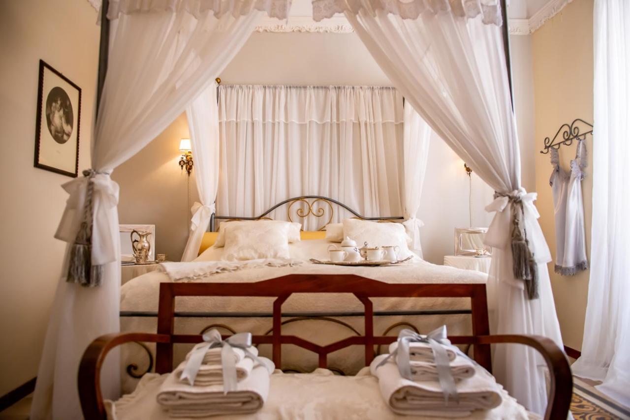 Casa Isabella B&B Рока Сан Джовани Екстериор снимка