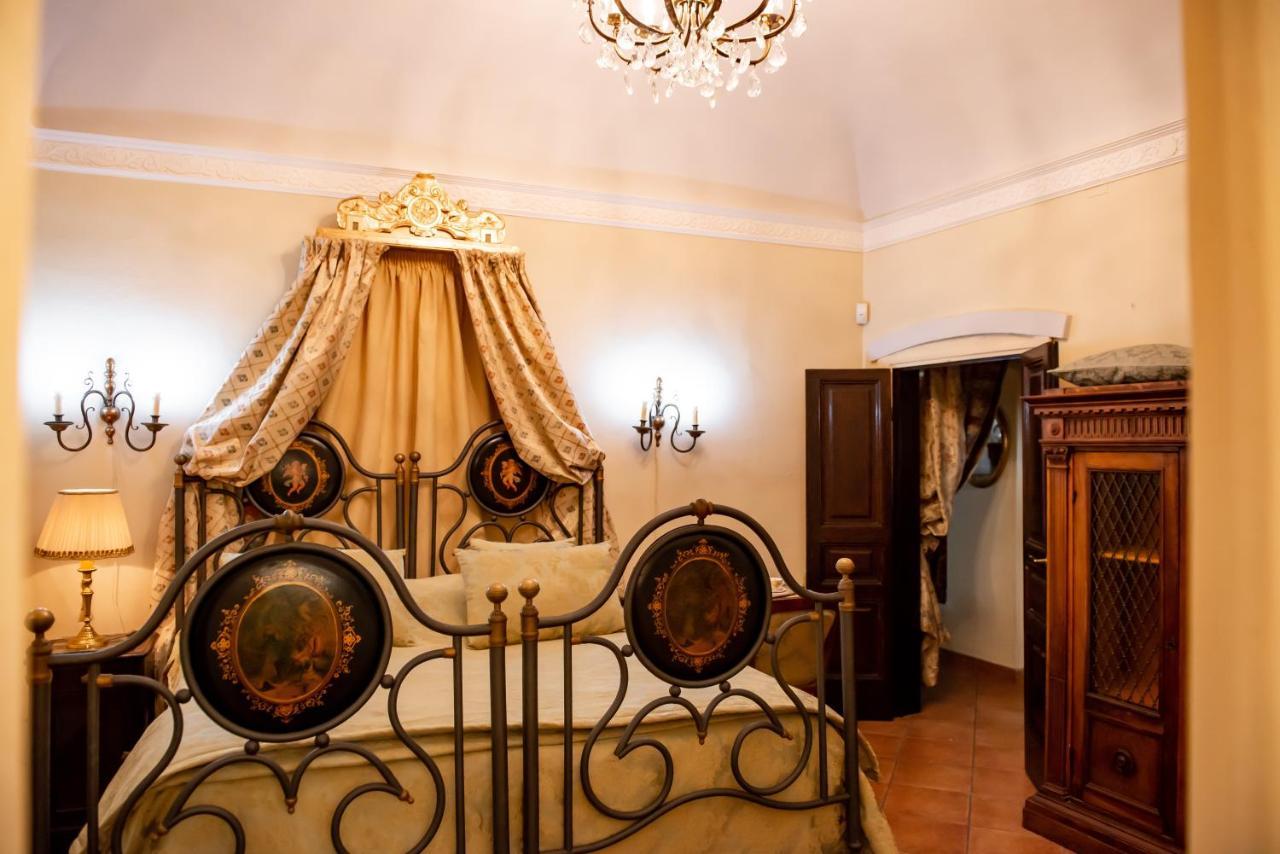 Casa Isabella B&B Рока Сан Джовани Екстериор снимка