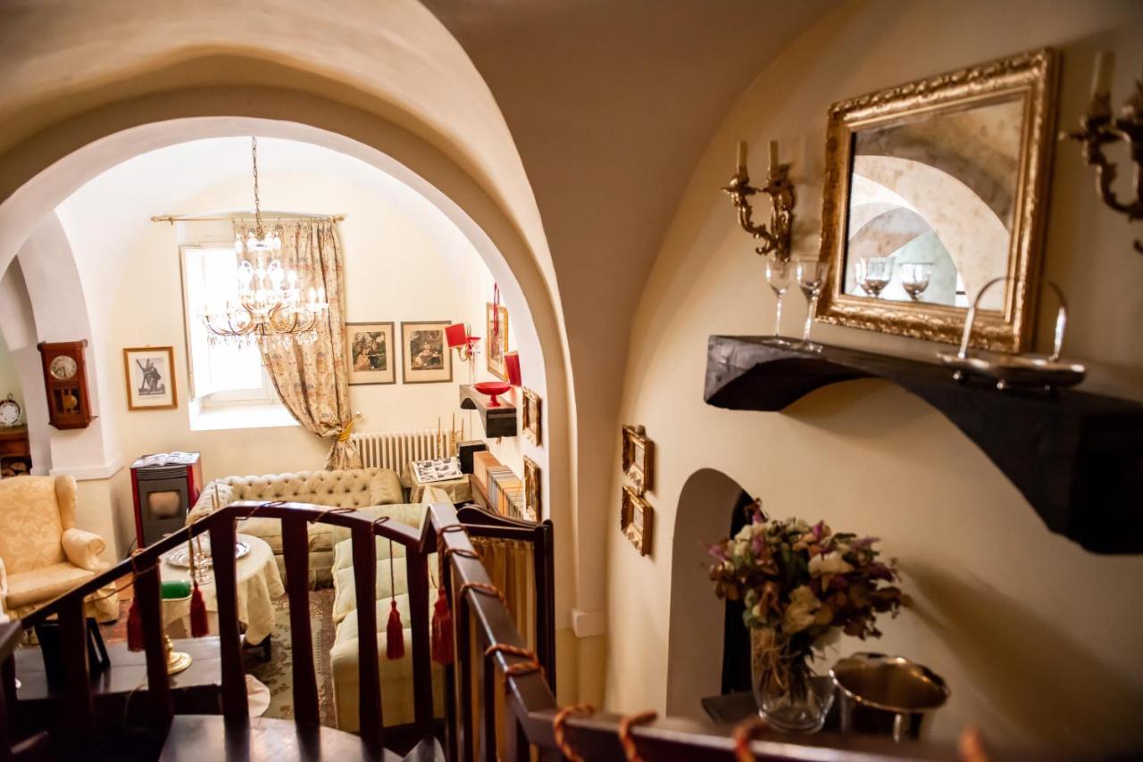 Casa Isabella B&B Рока Сан Джовани Екстериор снимка