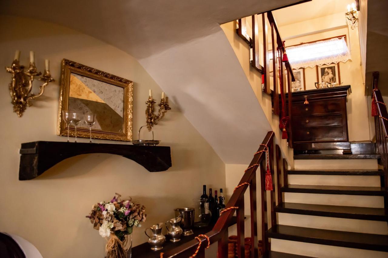 Casa Isabella B&B Рока Сан Джовани Екстериор снимка