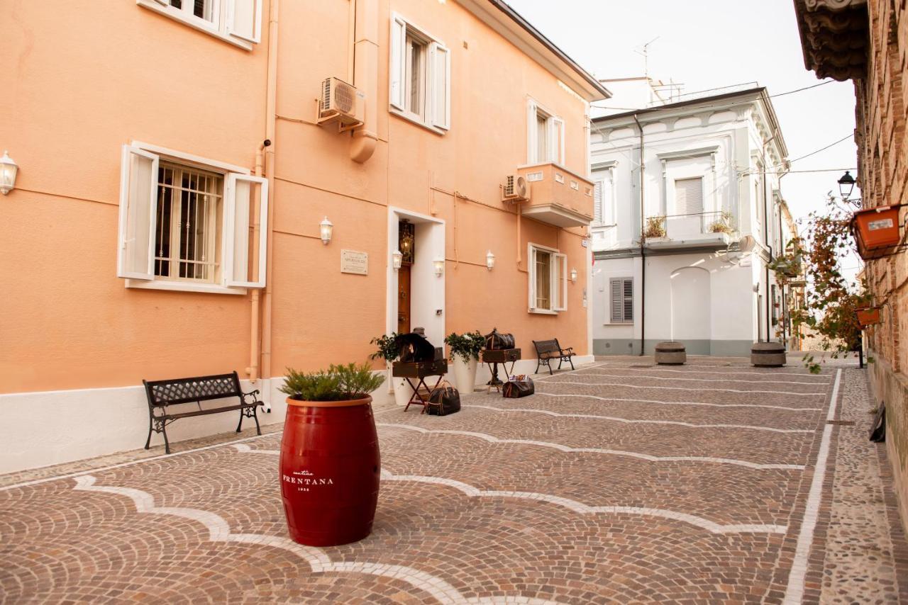 Casa Isabella B&B Рока Сан Джовани Екстериор снимка