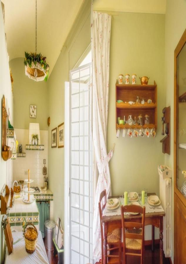 Casa Isabella B&B Рока Сан Джовани Екстериор снимка