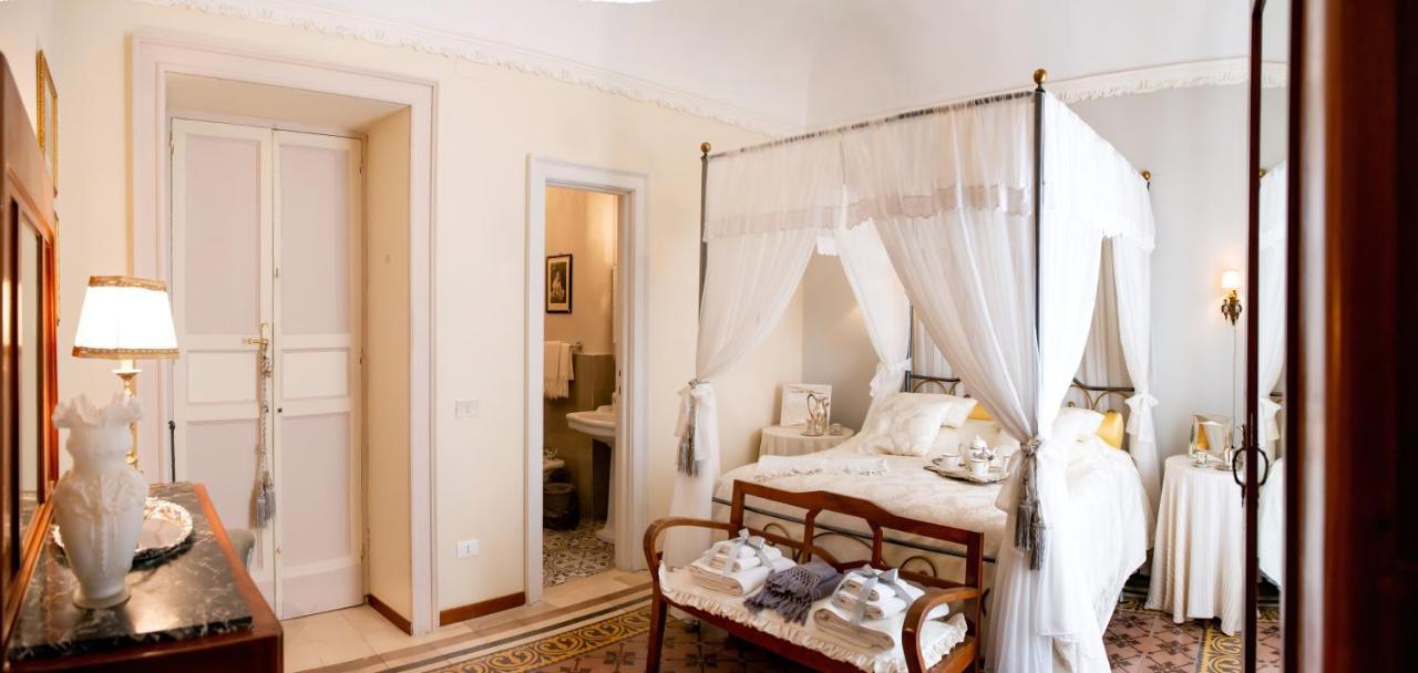 Casa Isabella B&B Рока Сан Джовани Екстериор снимка
