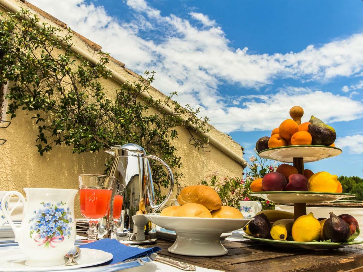 Casa Isabella B&B Рока Сан Джовани Екстериор снимка